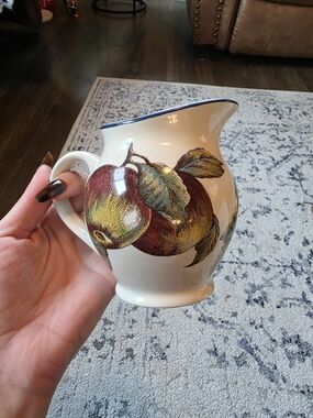 Pier 1 Macintosh Pattern Apple Creamer Cream Red Green England
